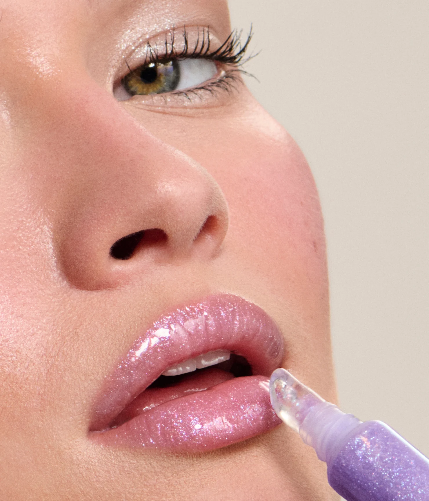 plumping lip gloss - Image 25