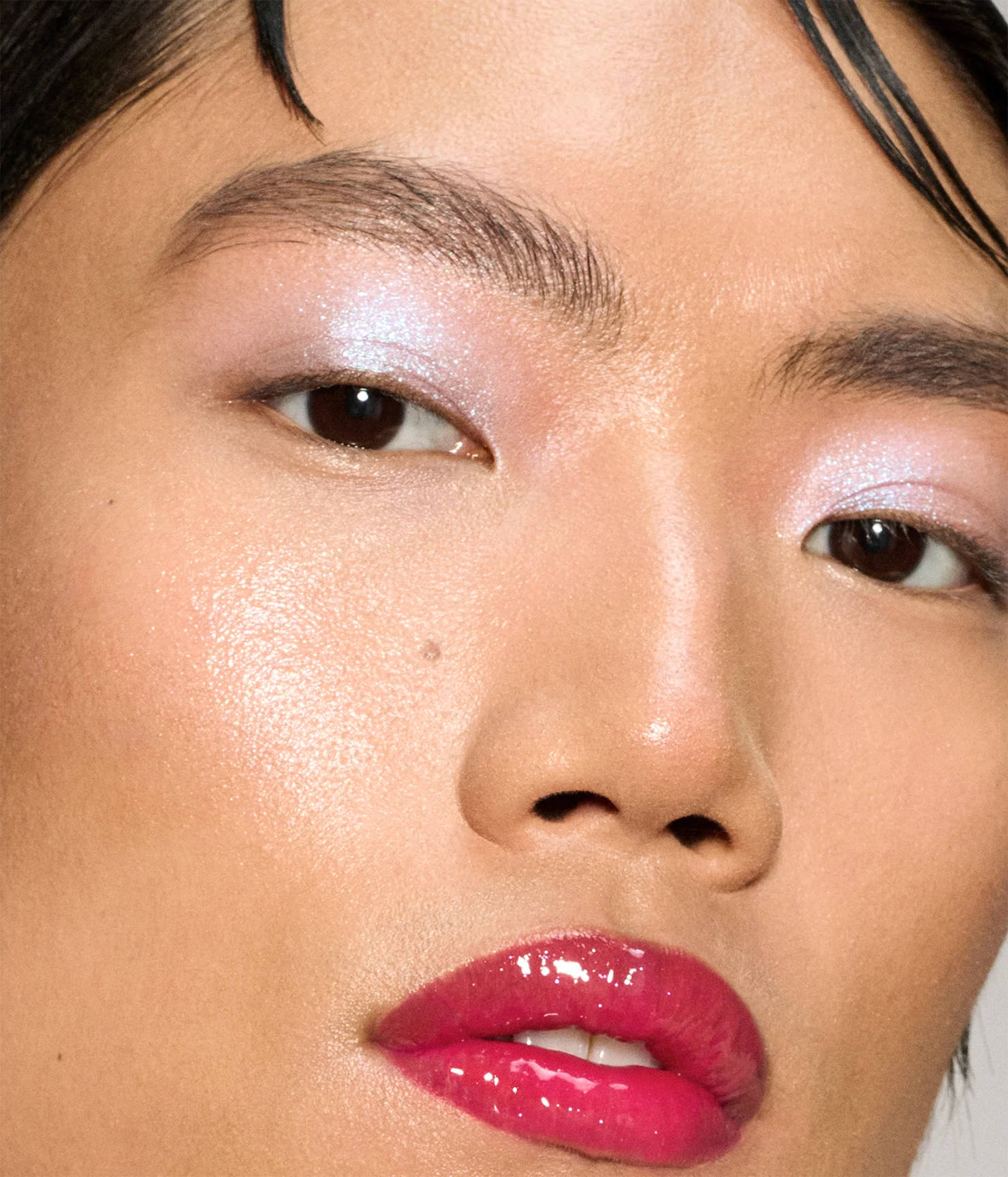 r.e.m. beauty x Wicked: For Good So Popular pH Adaptive Lip Oil - Image 3
